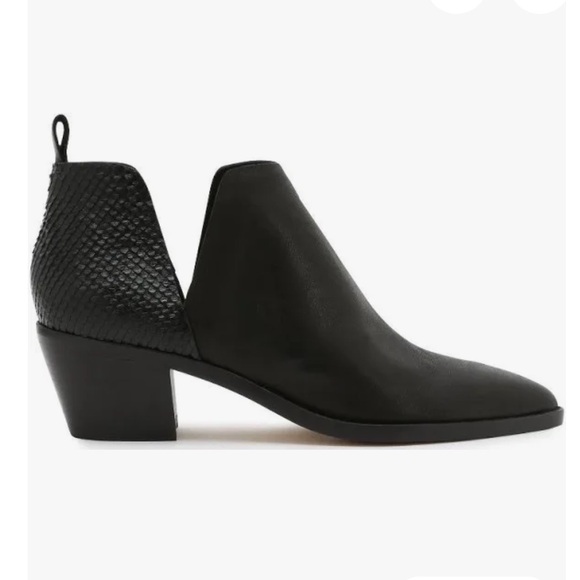 Dolce Vita Sonni Black Ankle Snakeskin Booties 6.5 $170! - Picture 1 of 9